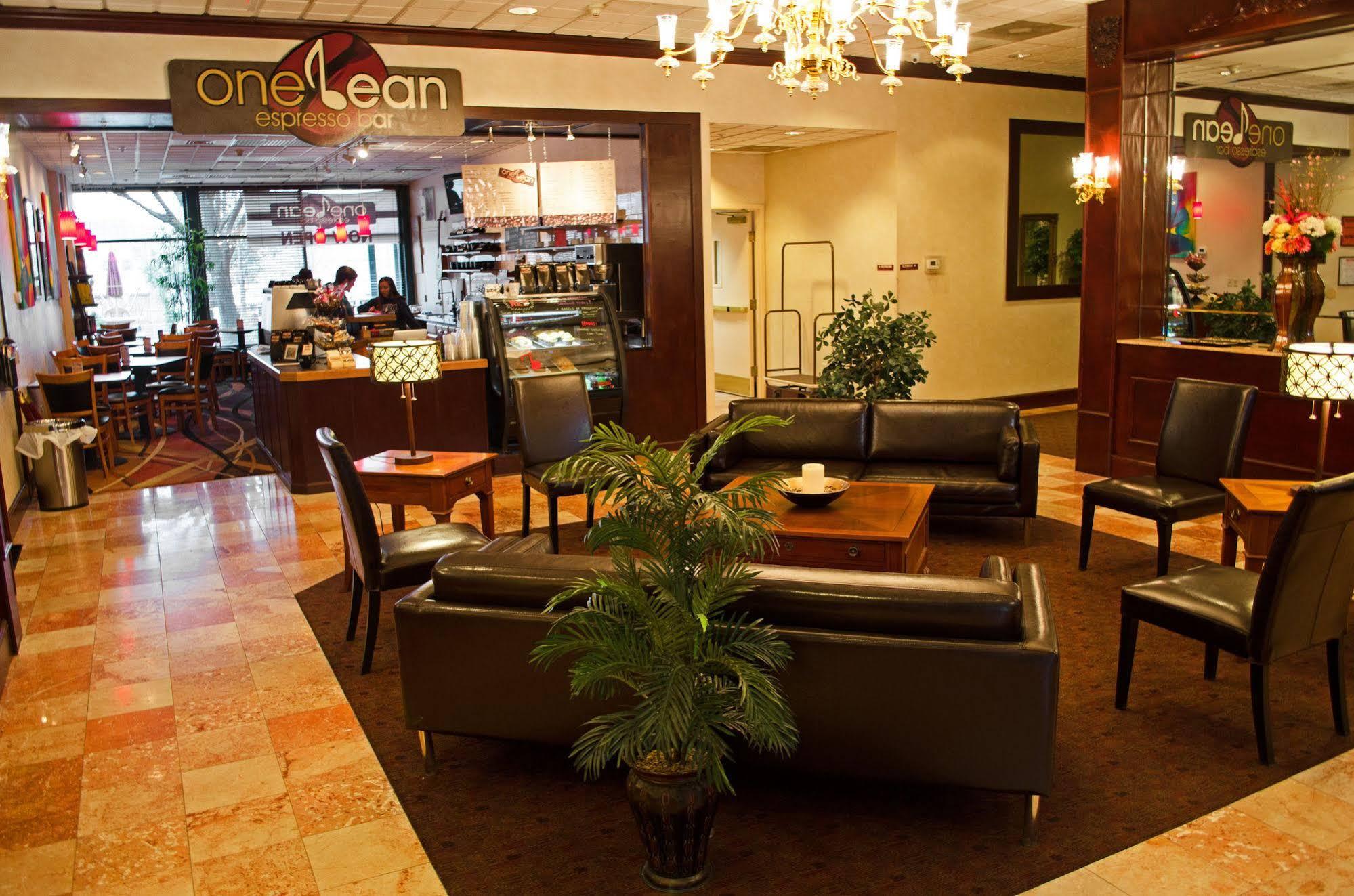 Clarion Hotel & Suites University-Shippensburg Ngoại thất bức ảnh