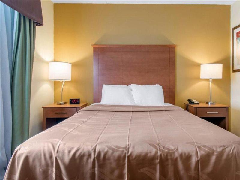 Clarion Hotel & Suites University-Shippensburg Ngoại thất bức ảnh