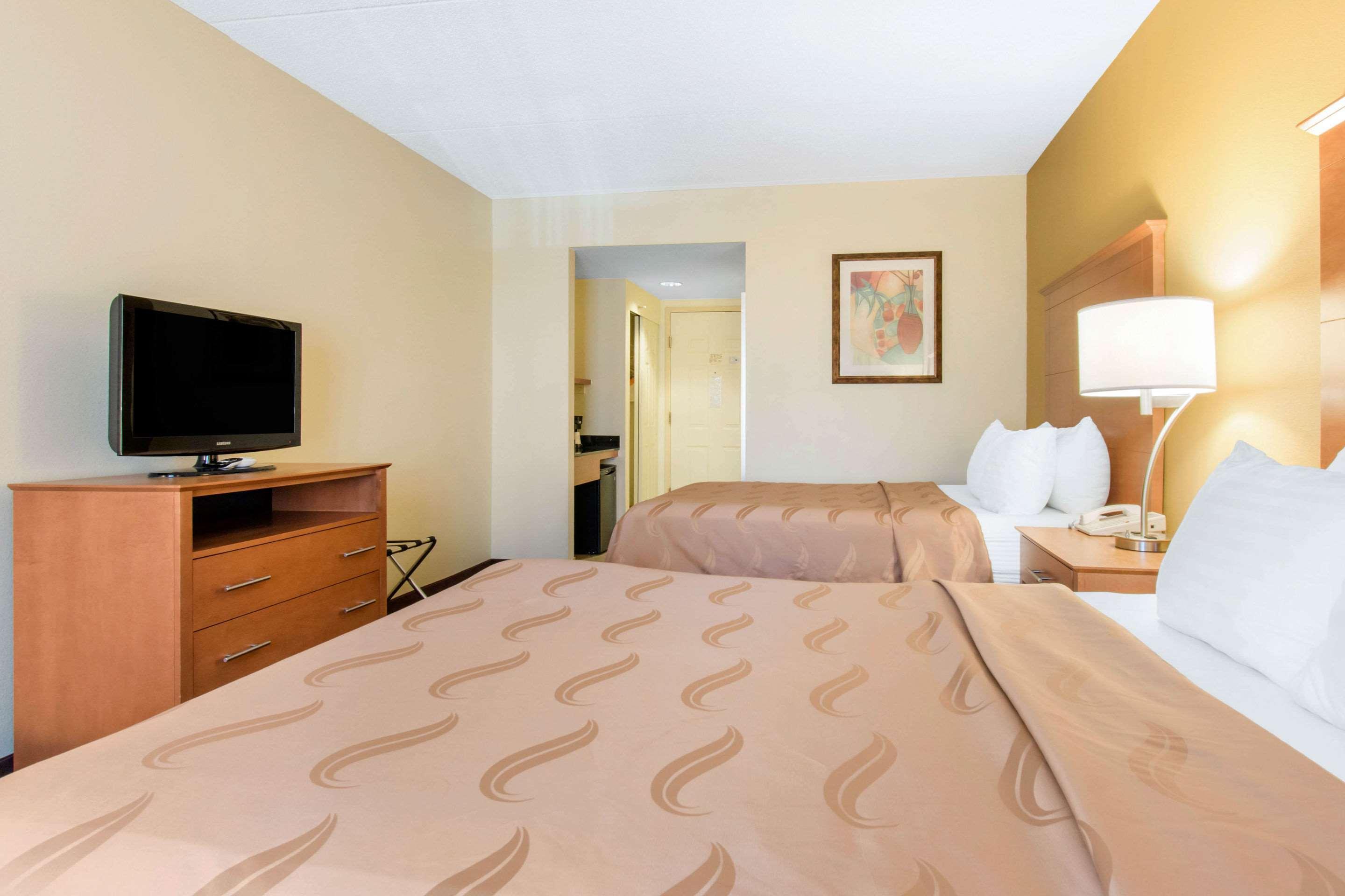 Clarion Hotel & Suites University-Shippensburg Ngoại thất bức ảnh