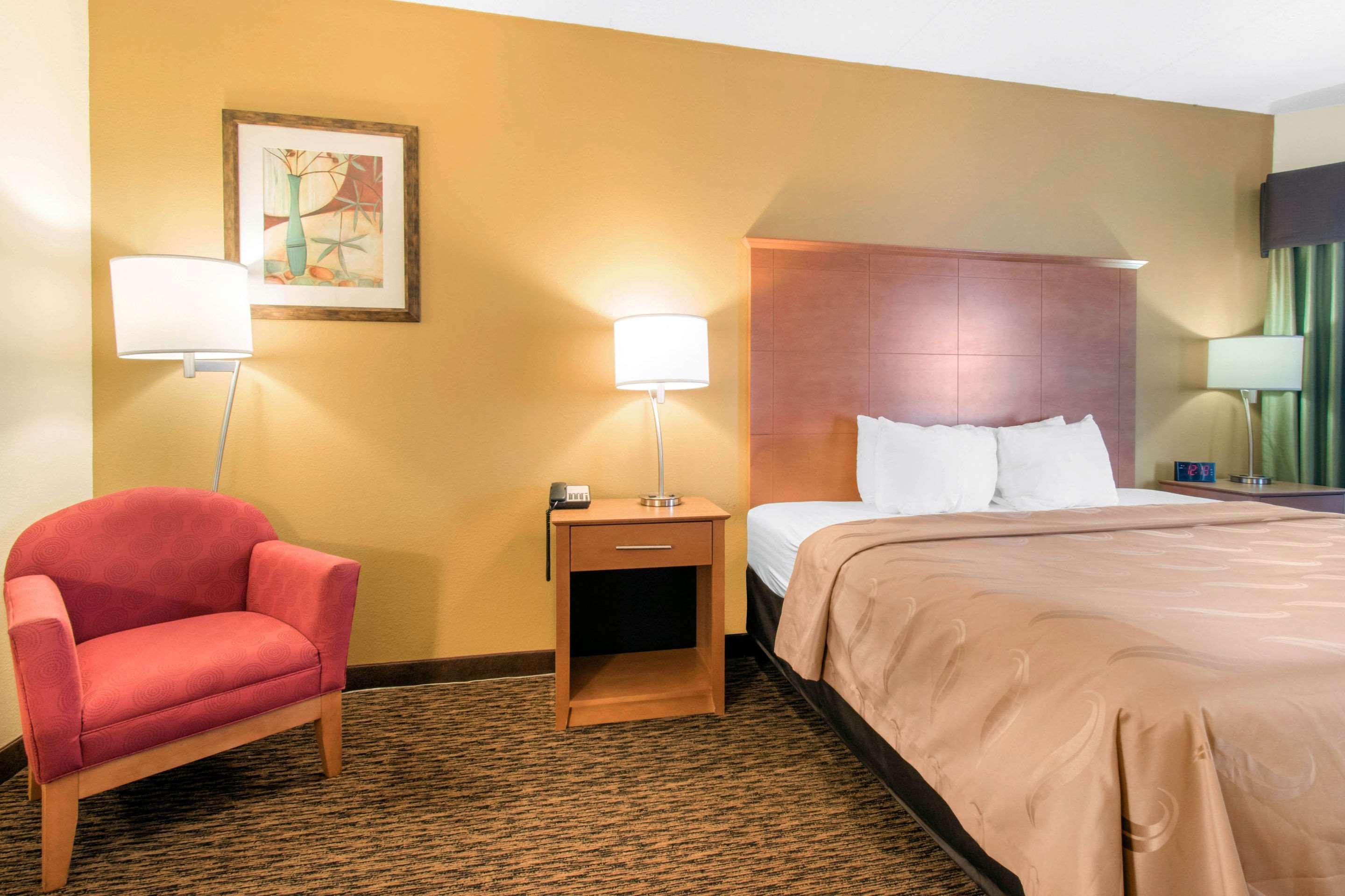 Clarion Hotel & Suites University-Shippensburg Ngoại thất bức ảnh