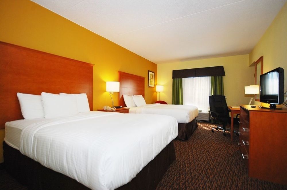 Clarion Hotel & Suites University-Shippensburg Phòng bức ảnh
