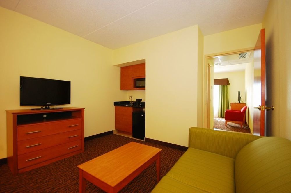 Clarion Hotel & Suites University-Shippensburg Phòng bức ảnh