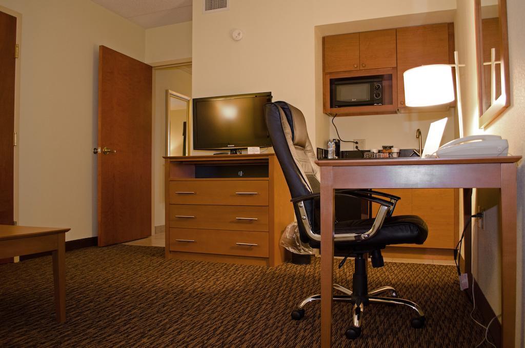 Clarion Hotel & Suites University-Shippensburg Ngoại thất bức ảnh