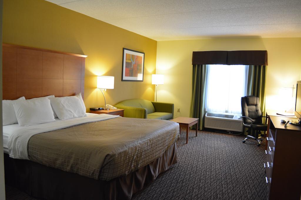 Clarion Hotel & Suites University-Shippensburg Ngoại thất bức ảnh
