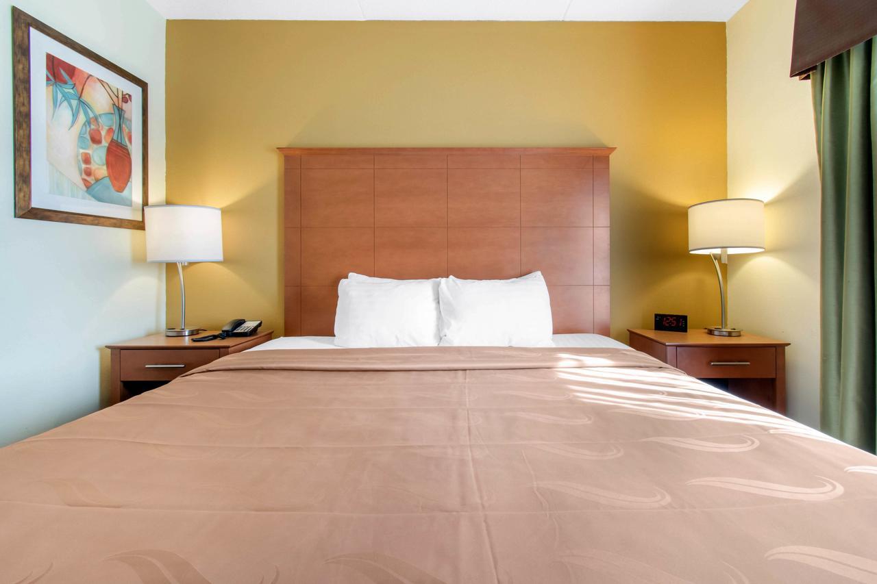 Clarion Hotel & Suites University-Shippensburg Ngoại thất bức ảnh