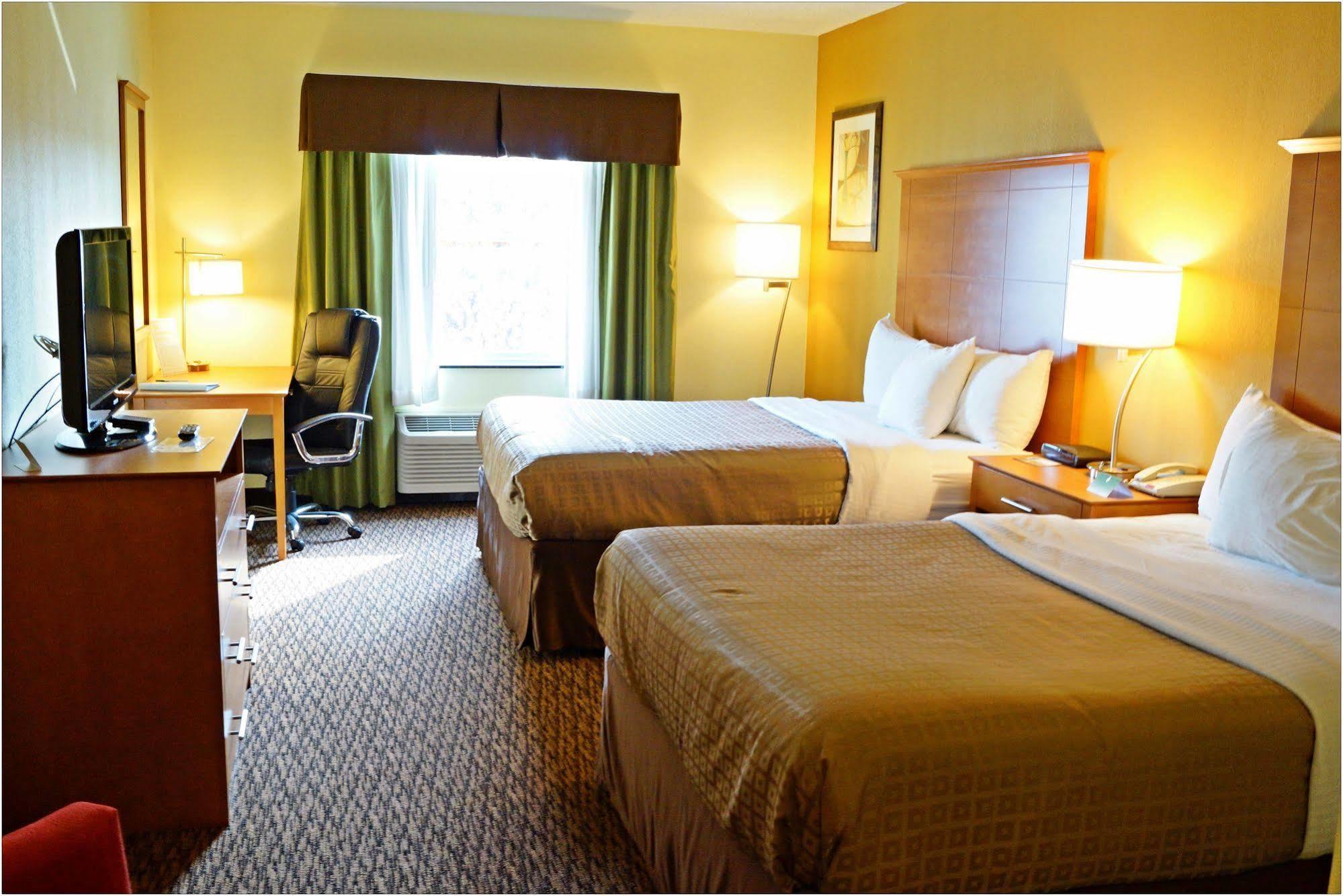 Clarion Hotel & Suites University-Shippensburg Ngoại thất bức ảnh