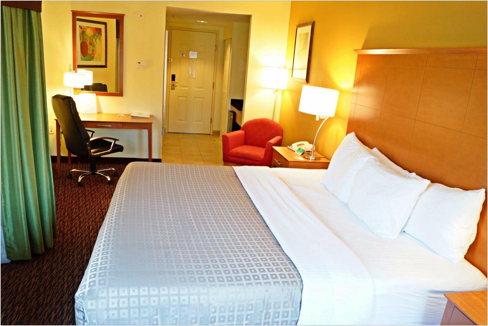 Clarion Hotel & Suites University-Shippensburg Ngoại thất bức ảnh