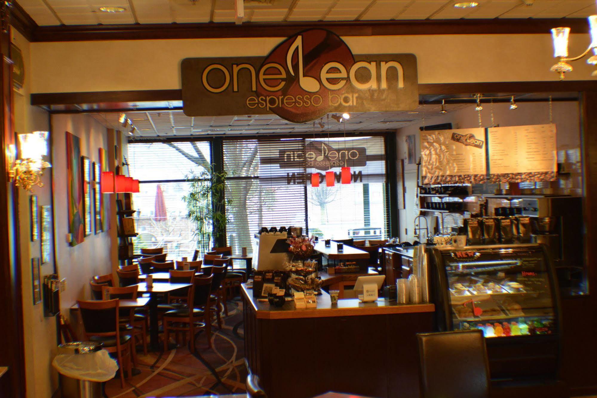 Clarion Hotel & Suites University-Shippensburg Ngoại thất bức ảnh
